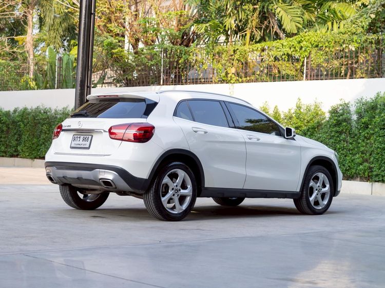 Mercedes-Benz GLA-Class 2020 GLA200 Utility-car เบนซิน ไม่ติดแก๊ส เกียร์อัตโนมัติ ขาว รูปที่ 4