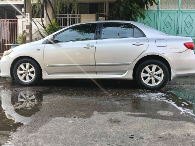 รถ Toyota Altis 1.6 G สี บรอนซ์เงิน