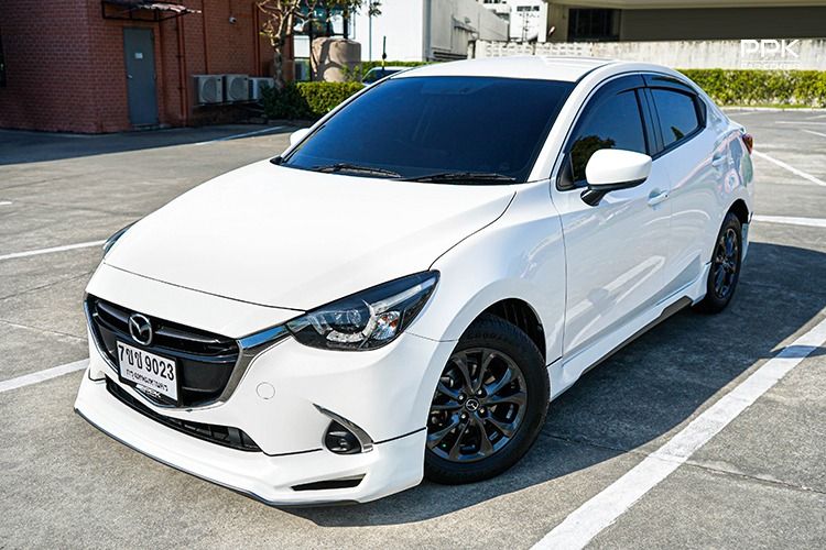 รถ Mazda Mazda 2 1.3 High Connect สี ขาว
