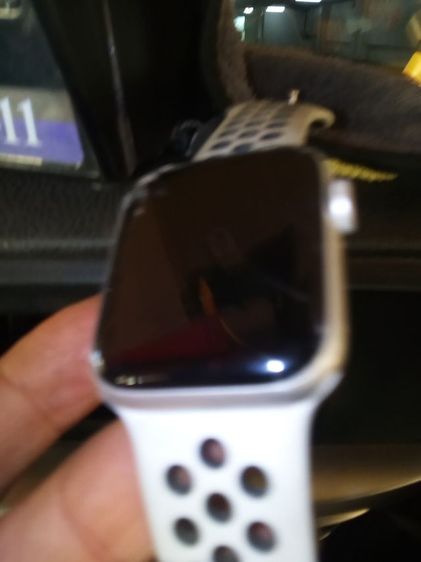 ขาย apple watch se2 Nike 40mm จอร้าว ทุกอย่างปกติ