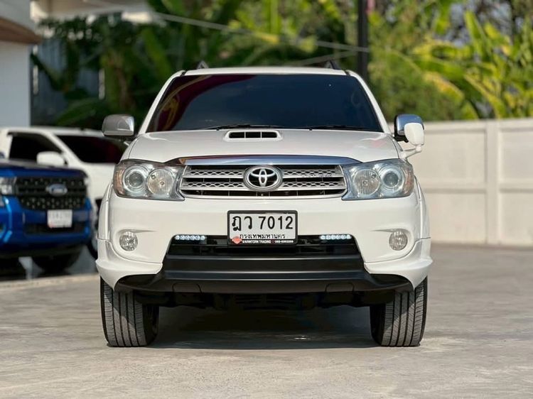 Toyota Fortuner 2010 3.0 TRD Sportivo 4WD Utility-car ดีเซล ไม่ติดแก๊ส เกียร์อัตโนมัติ ขาว รูปที่ 2
