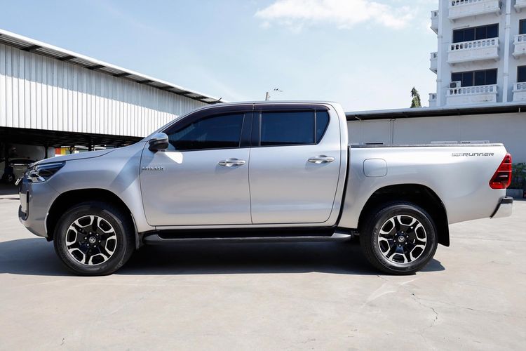 Toyota Hilux Revo 2020 Double Cab 2.4 Mid Prerunner Pickup ดีเซล ไม่ติดแก๊ส เกียร์อัตโนมัติ บรอนซ์เงิน รูปที่ 4