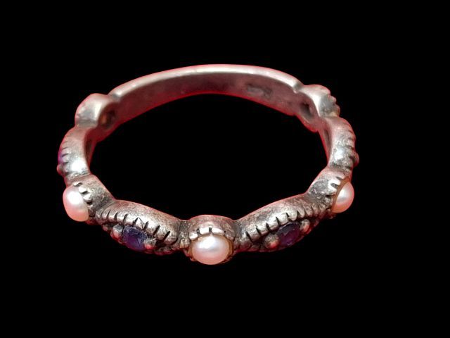 แหวนโบราณเนื้อเงิน 925