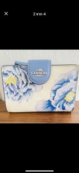 ขายกระเป๋าสตางค์ใบสั้น coach  แท้