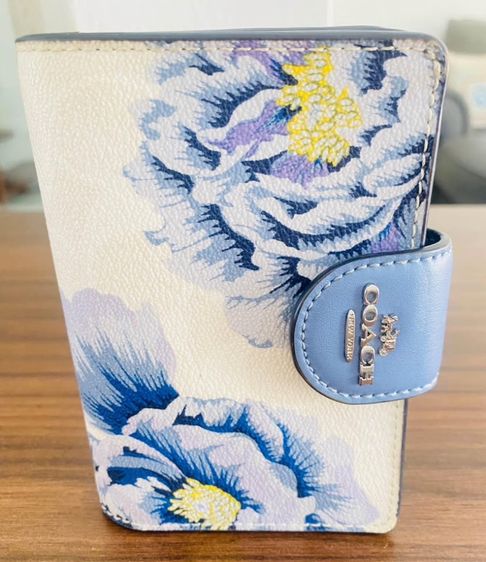 ขายกระเป๋าสตางค์ใบสั้น coach  แท้ รูปที่ 2