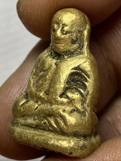 รูปหล่อหลวงพ่อเงินเนื้อทองผสมพิมพ์ขี้ตาสวยๆเก่าๆ รูปที่ 6