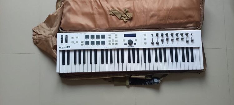 กีต้าร์คลาสสิก Seagull Entourage Mini Jumbo Rustic acoustic guitar