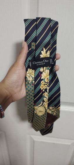 เนคไทdior