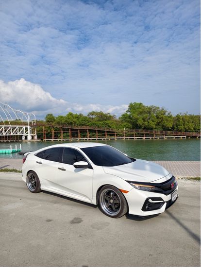 รถ Honda Civic 1.5 Turbo RS สี ขาว