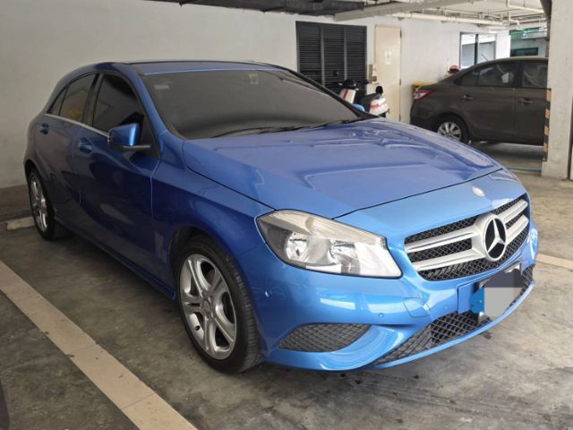 Mercedes-Benz A-Class 2013 A180 Sedan เบนซิน ไม่ติดแก๊ส เกียร์อัตโนมัติ น้ำเงิน รูปที่ 4