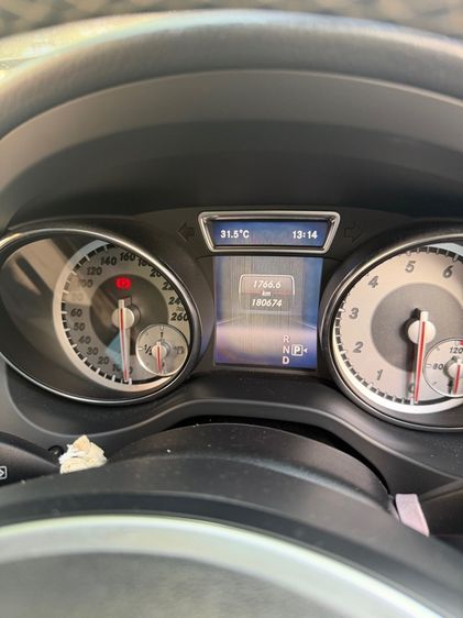 Mercedes-Benz GLA-Class 2015 GLA200 Utility-car เบนซิน ไม่ติดแก๊ส เกียร์อัตโนมัติ น้ำตาล รูปที่ 2