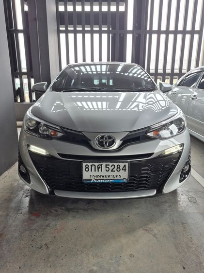 รถ Toyota Yaris 1.2 G Plus สี เบจ
