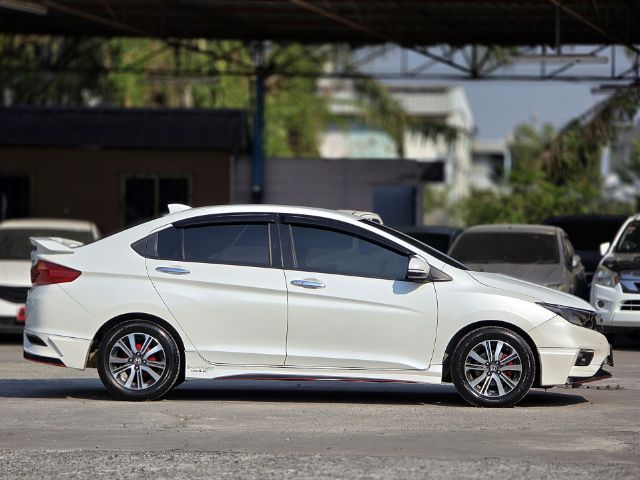 Honda City 2019 1.5 Sv Plus i-VTEC Sedan เบนซิน ไม่ติดแก๊ส เกียร์อัตโนมัติ ขาว รูปที่ 4