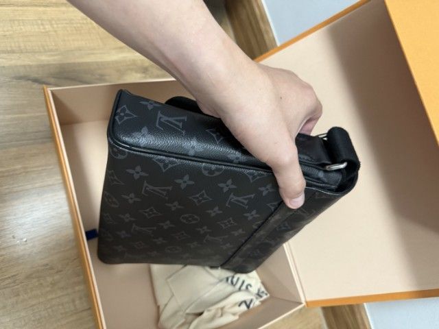 Lv district pm monogram  รูปที่ 4