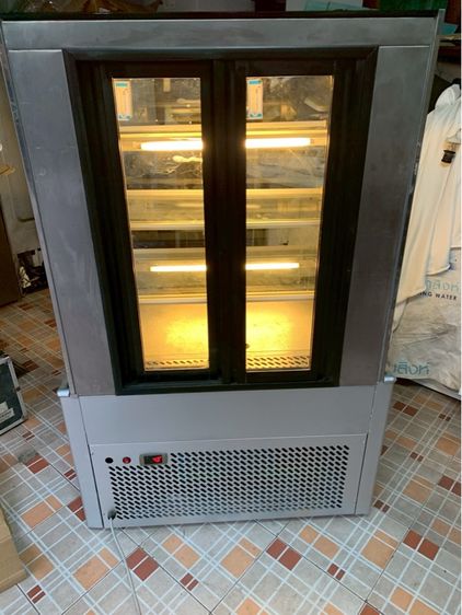 ตู้แช่เค้กขนาด กว้าง90cm สูง 137cm ลึก70cm สภาพใหม่ รูปที่ 4