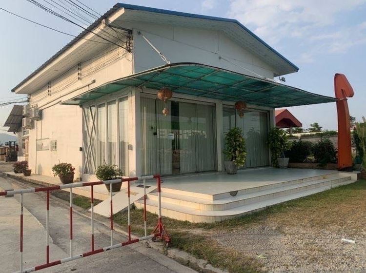 ขายที่ดินแปลงสวย พร้อมกิจการขนส่ง ทำต่อได้เลย
