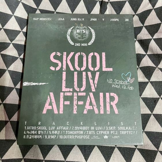 ของสะสม bts skool luv affair ครบขาดแผ่นซีดี 550฿