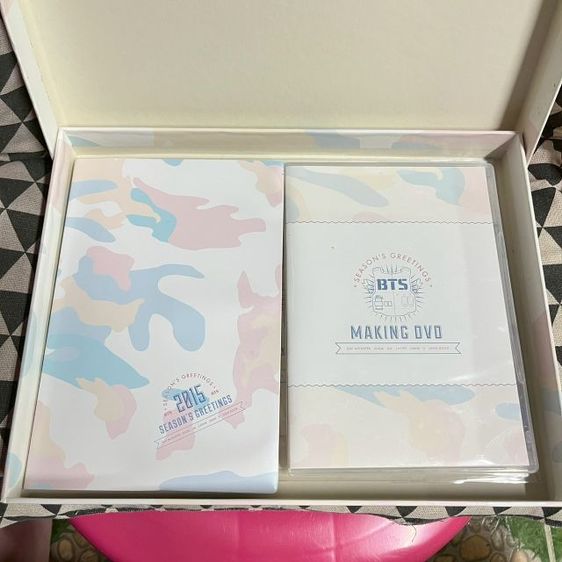 ของสะสม bts seasons greetings 2015 ลิมิเต็ดครบหมดขาดแค่ปฏิทินตั้งโต๊ะ รูปที่ 3