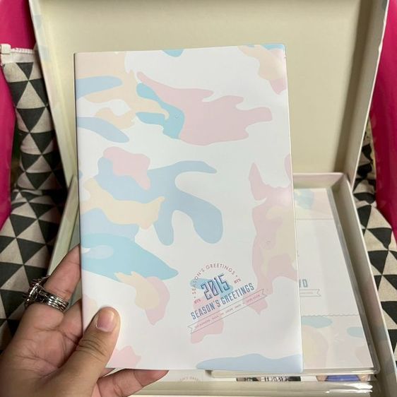 ของสะสม bts seasons greetings 2015 ลิมิเต็ดครบหมดขาดแค่ปฏิทินตั้งโต๊ะ