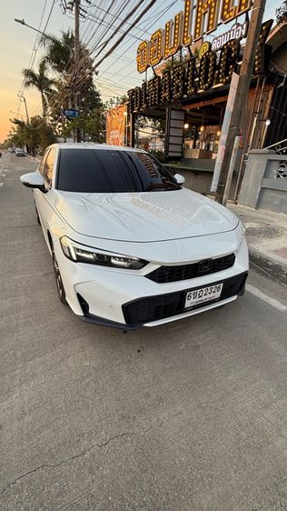 รถ Honda Civic 2.0 eHEV EL+ สี ขาว