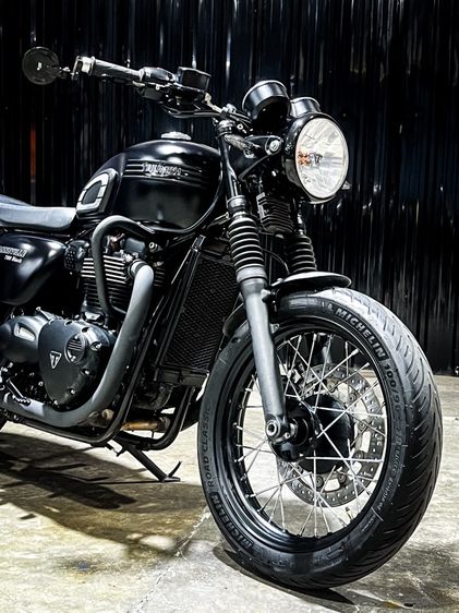 Bonneville T100 Black