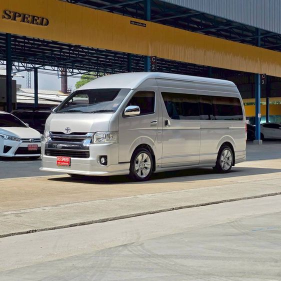 Toyota Commuter 2017 3.0 Van ดีเซล ไม่ติดแก๊ส เกียร์อัตโนมัติ บรอนซ์เงิน รูปที่ 2