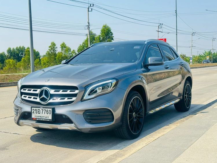 รถ Mercedes-Benz GLA-Class GLA250 สี เทา