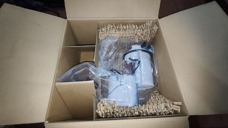 Alphard ggh20 ปั๊มติ๊กทั้งโมดูล แท้ Toyota  รูปที่ 3