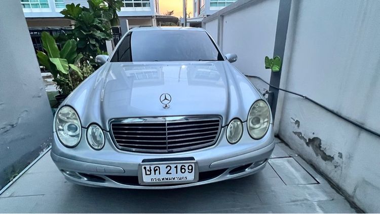 Mercedes-Benz E-Class 2003 E220 CDI Sedan ดีเซล ไม่ติดแก๊ส เกียร์อัตโนมัติ บรอนซ์เงิน รูปที่ 2