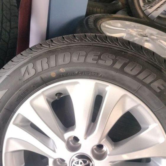 ล้อเดิมป้ายแดงโตโยต้า รีโว่ ตัวเตี้ย รูปที่ 3