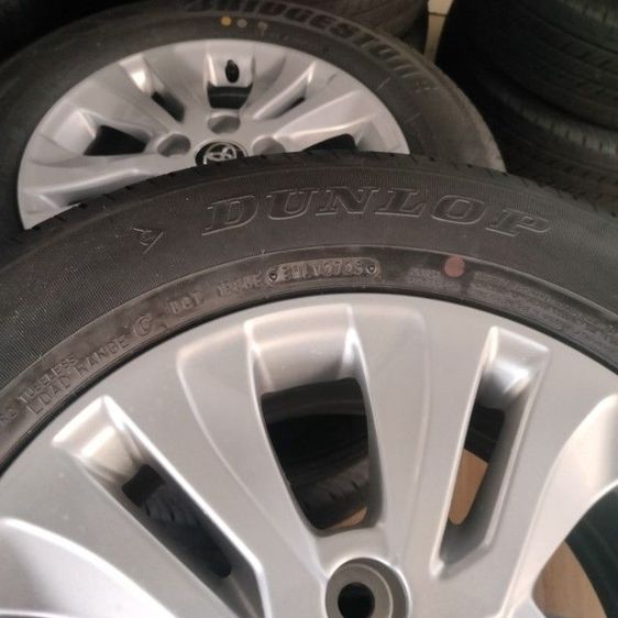 ล้อเดิมป้ายแดงโตโยต้า รีโว่ ตัวเตี้ย รูปที่ 4