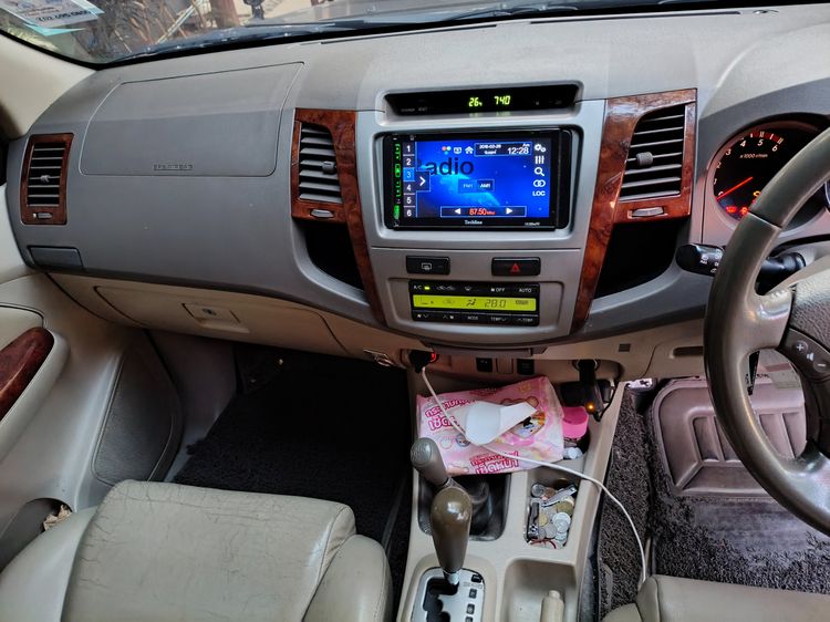 Toyota Fortuner 2005 3.0 V 4WD Utility-car ดีเซล เกียร์อัตโนมัติ ดำ รูปที่ 2