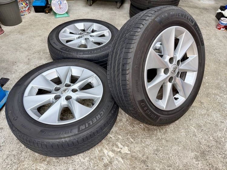 ล้อแม็ก TOYOTA ALPHARD ขอบ 17” ยาง MICHELIN 215-60R17 ปี 20 ดอกยางสวย รูปที่ 2