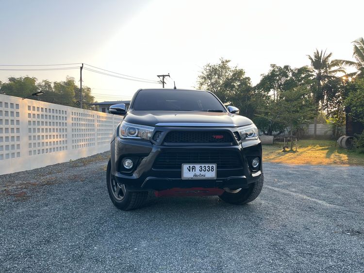 รถ Toyota Hilux Revo 2.4 G Prerunner สี ดำ