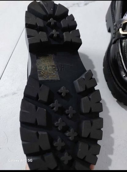 รองเท้าหนัง 