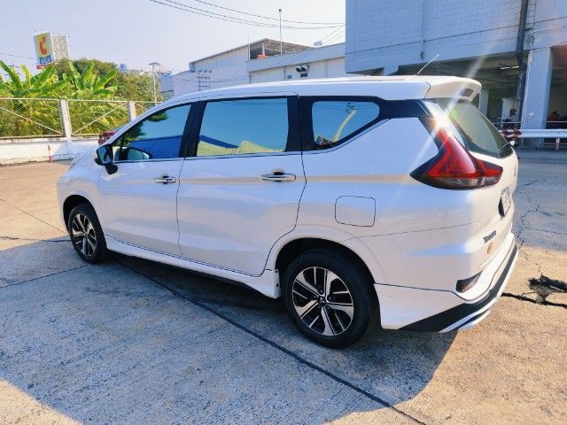 Mitsubishi Xpander Cross 2019 1.5 Van เบนซิน ไม่ติดแก๊ส เกียร์อัตโนมัติ ขาว รูปที่ 2