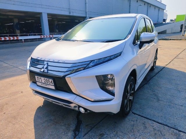 Mitsubishi Xpander Cross 2019 1.5 Van เบนซิน ไม่ติดแก๊ส เกียร์อัตโนมัติ ขาว รูปที่ 3