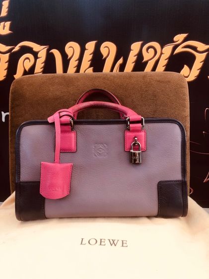 กระเป๋า Loewe
