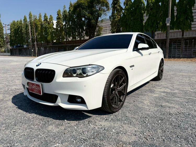 รถ BMW Series 5 520d สี ขาว