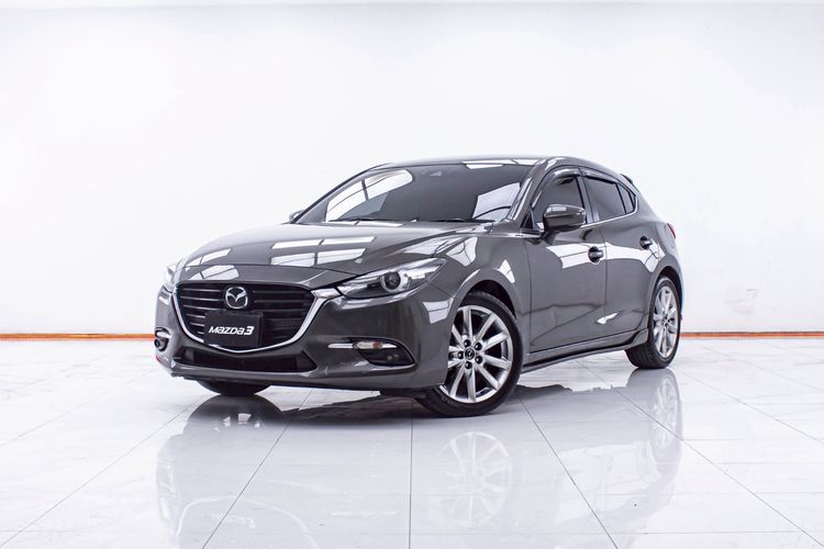 รถ Mazda Mazda3 2.0 SP สี น้ำตาล