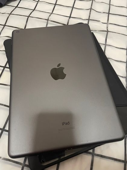 i pad gen8 wifi 128gb ซื้อมา14900 ปล่อยต่อ8900  รูปที่ 3