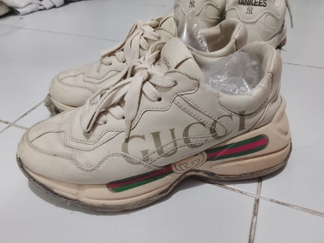 รองเท้า gucci
