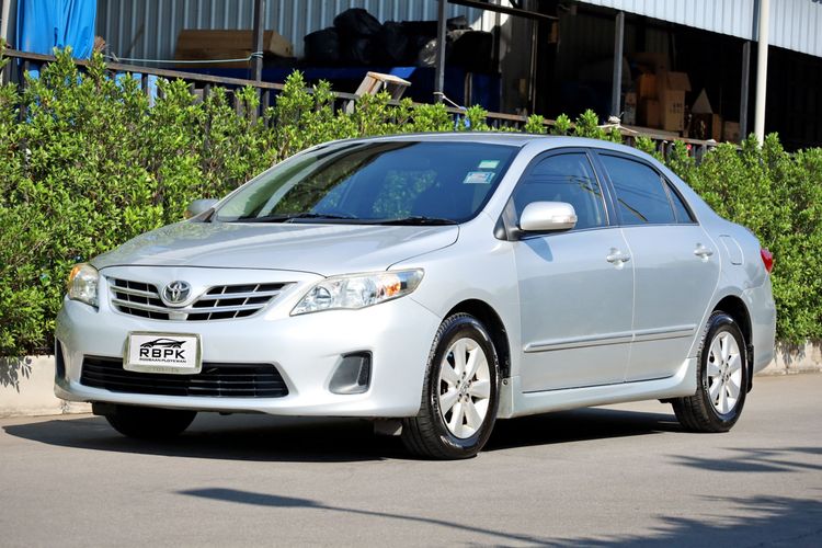 รถ Toyota Altis 1.6 CNG สี เทา