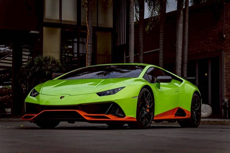 รถ Lamborghini Huracan 5.2 EVO 4WD สี เขียว