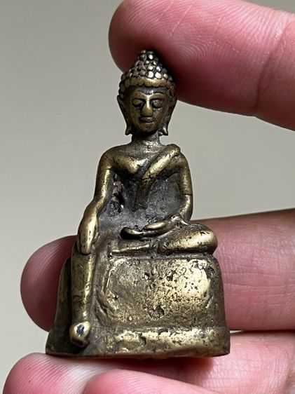 พระหล่อเก่า