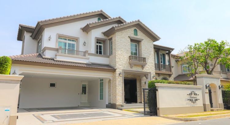ขายด่วนบ้านนันทวัน บางนา กม.7 110sqw.