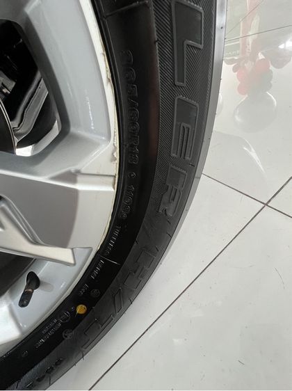 ยางรถยนต์ใหม่ รูปที่ 4