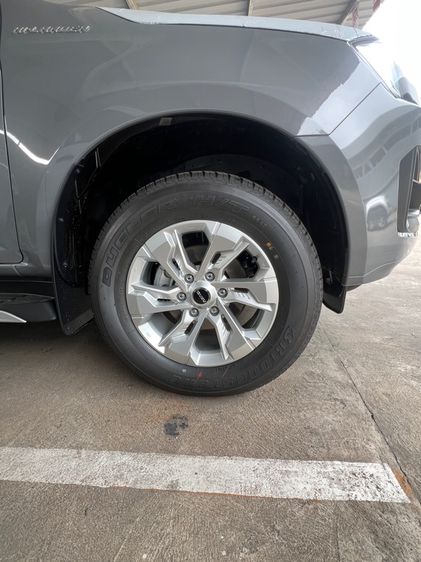 ยางรถยนต์ใหม่