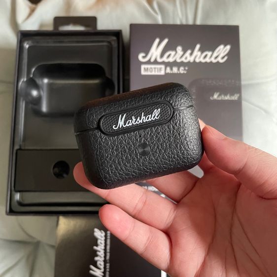 หูฟังบลูทูธ มาแชล มือ1 ซื้อมา 1800 ขายต่อ 550 พร้อมกล่อง ไม่มีตำหนิ  รูปที่ 2