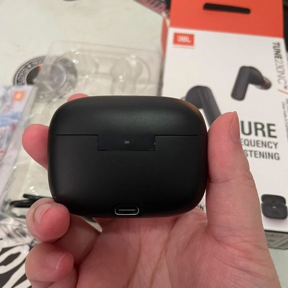 หูฟังบลูทูธ JBL มือ1 ซื้อมา 1700 ขายต่อ 550 พร้อมกล่อง ไม่มีตำหนิ รูปที่ 5